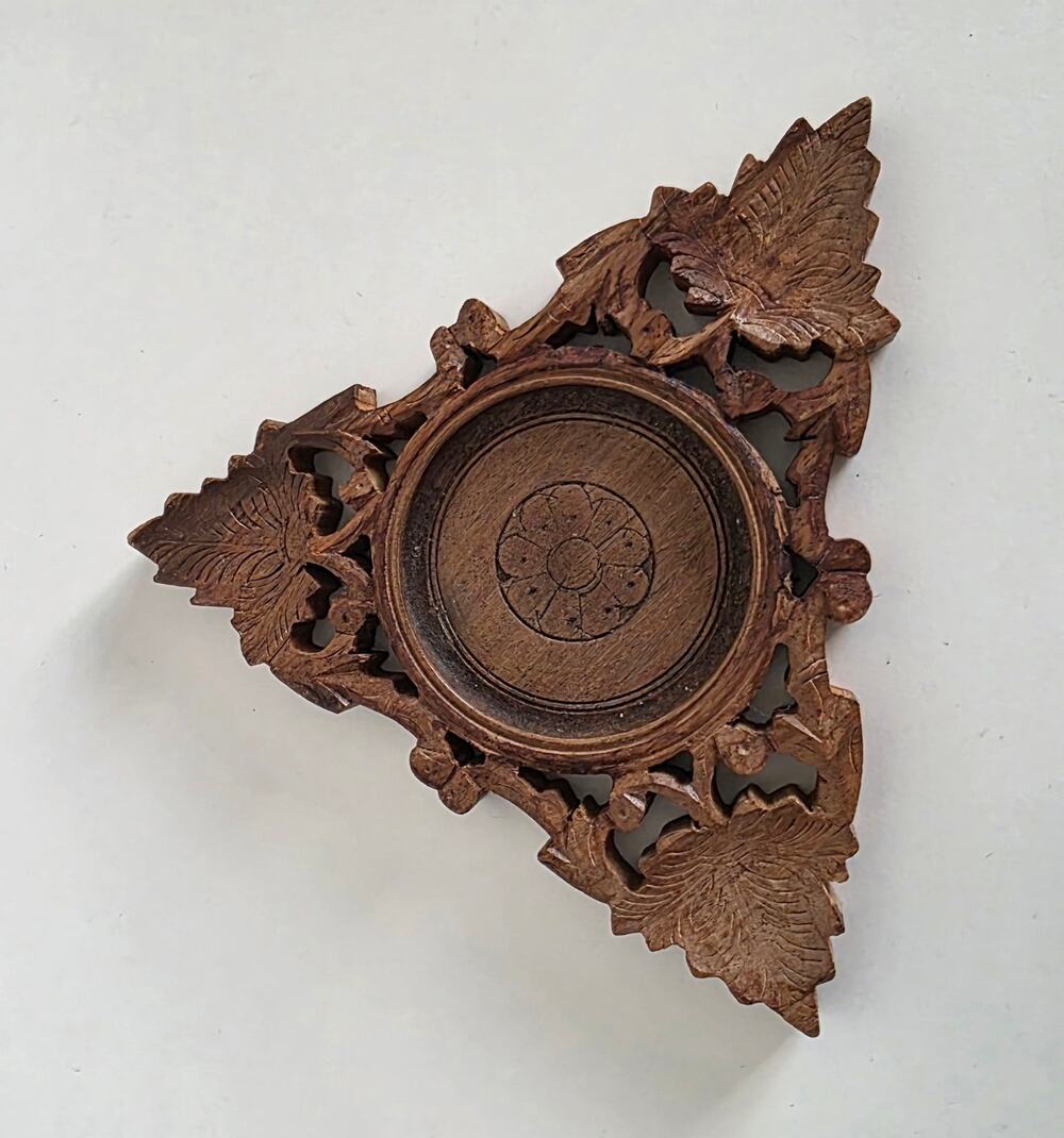 Vintage Hand Carved Wooden Leaf Trinket Holder Bowl Dish 7"